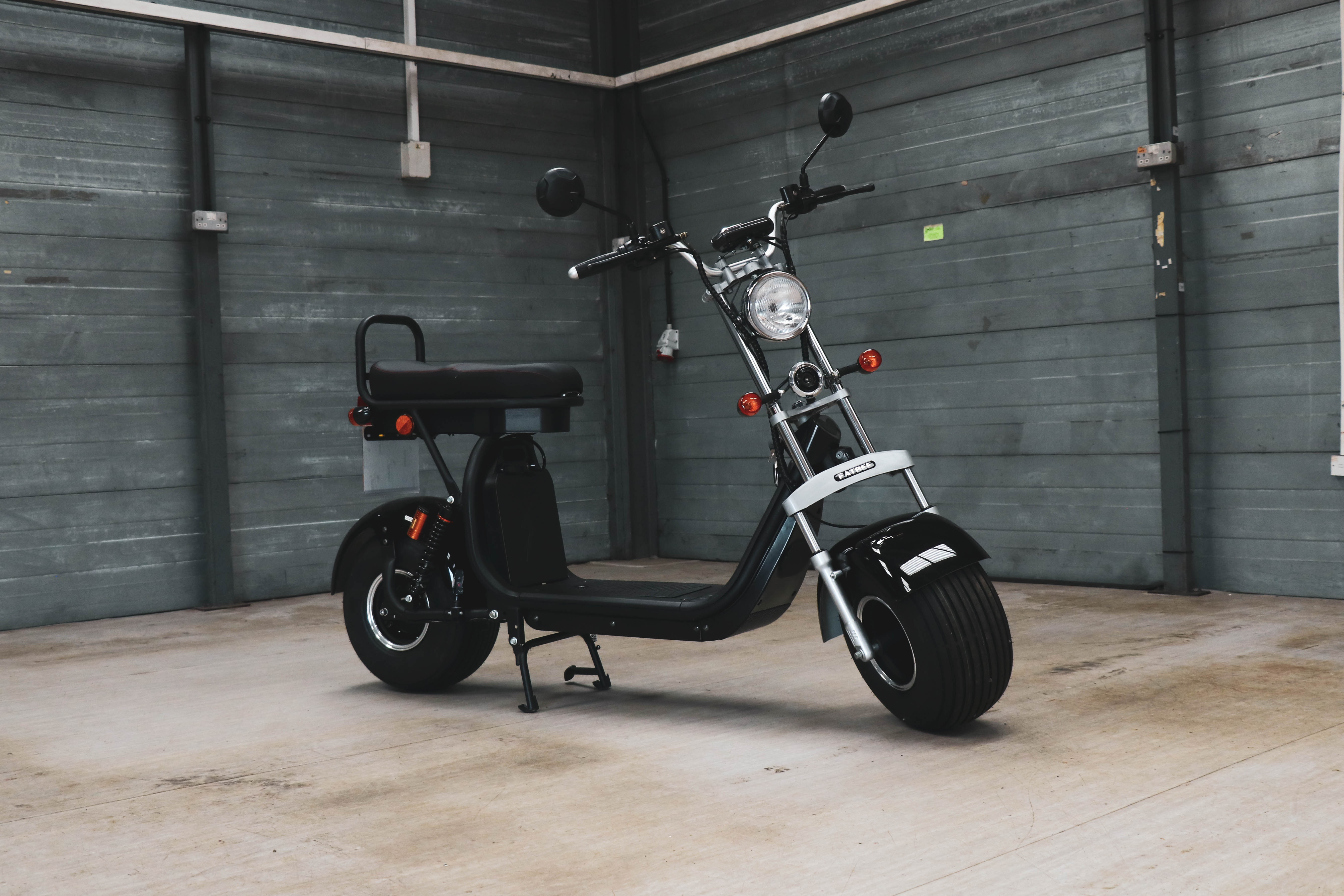 Скутер фит. Электрический скутер Demansh Scooter 2020 Black.