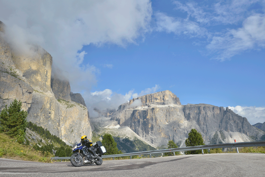 Italy Passo Sella © Mark Manning/Bauer