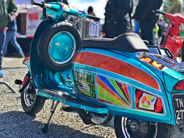 cool moped paint jobs